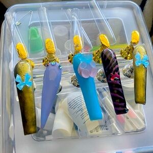XXL set made with acrylic designed with thermal and glow in the dark gel polish